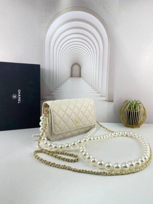 Chanel Pearl Woc Bag (4)