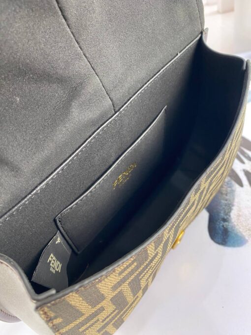 Fendi C'mon Medium Bag (7)