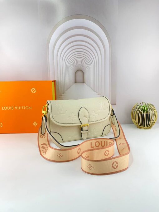 Louis Vuitton Diane Bag (4)